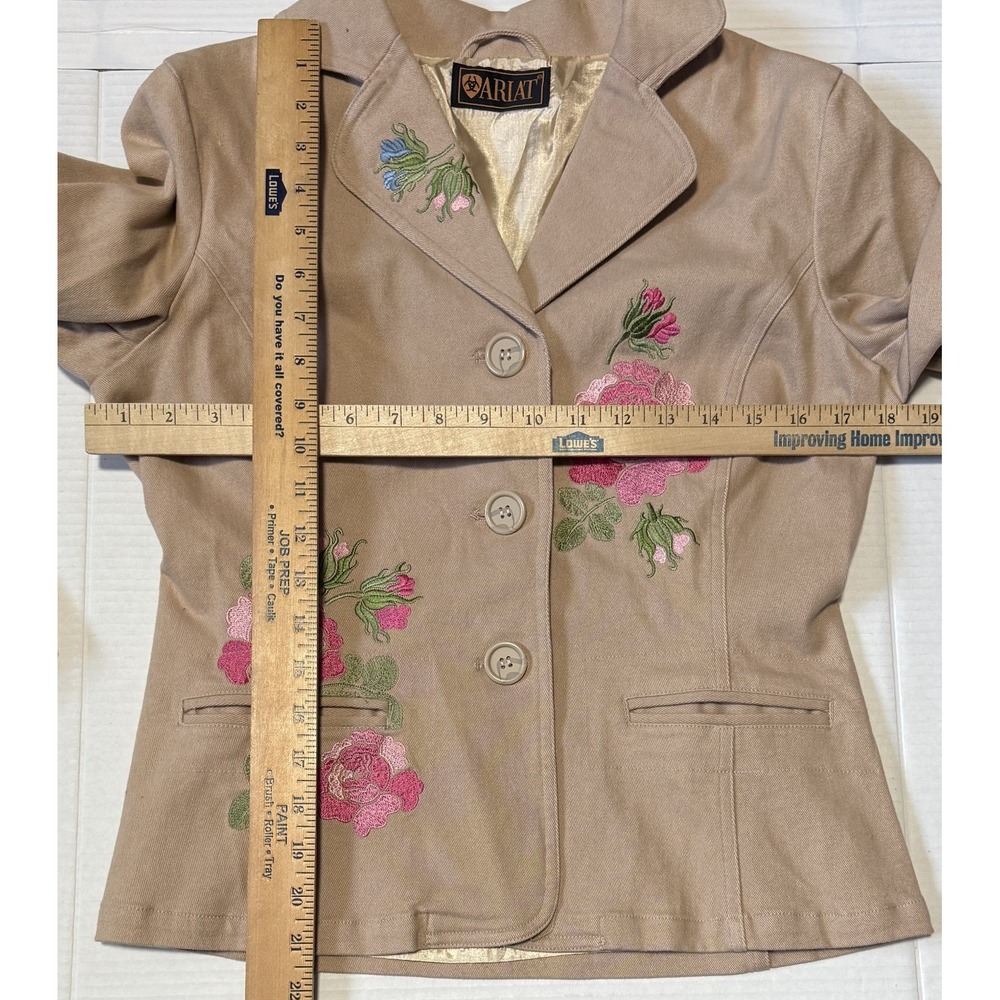 ARIAT - Women's Beige Rose Embroidered Western Blazer Jacket - Size Medium - Picture 4 of 7